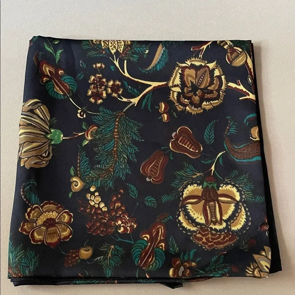 Navy Floral Pattern Headscarf N1424